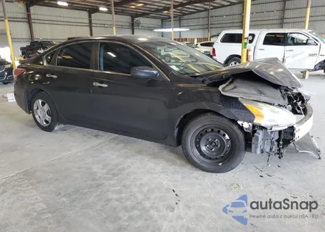 2013 Nissan Altima 2.5 z USA, uszkodzony, nr VIN 1N4AL3AP9DC166925